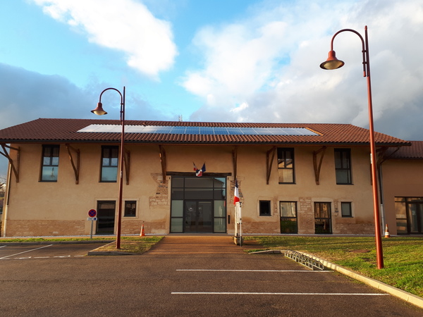 La mairie - Chèzeneuve